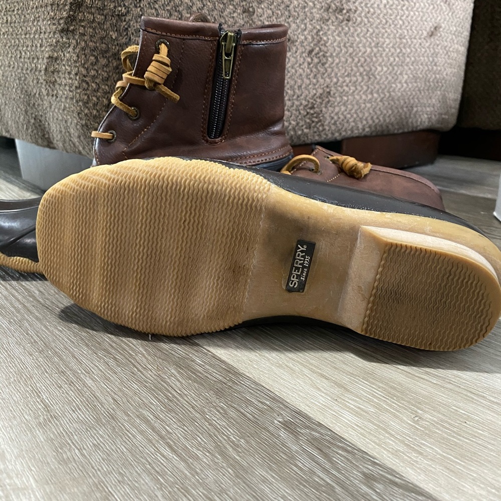 Sperry - Picture 3 of 4